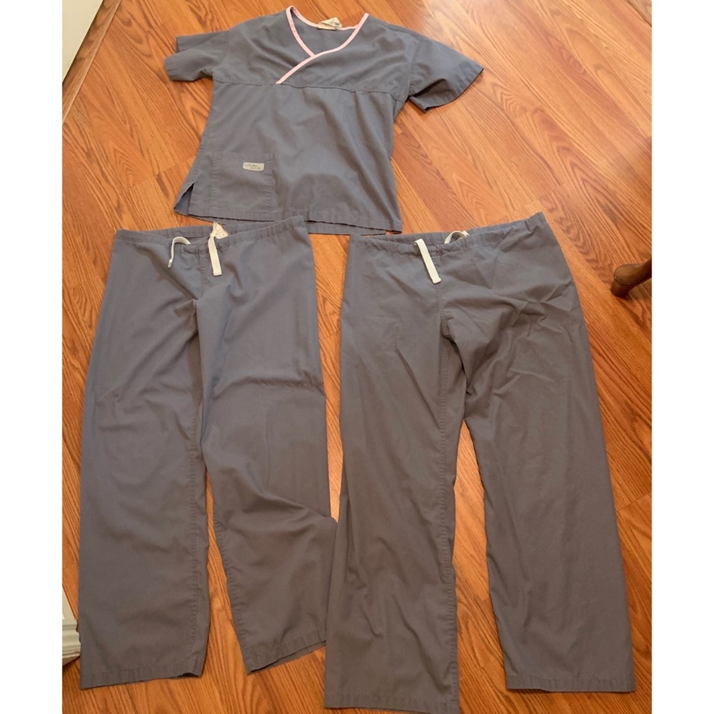 Urbane scrubs